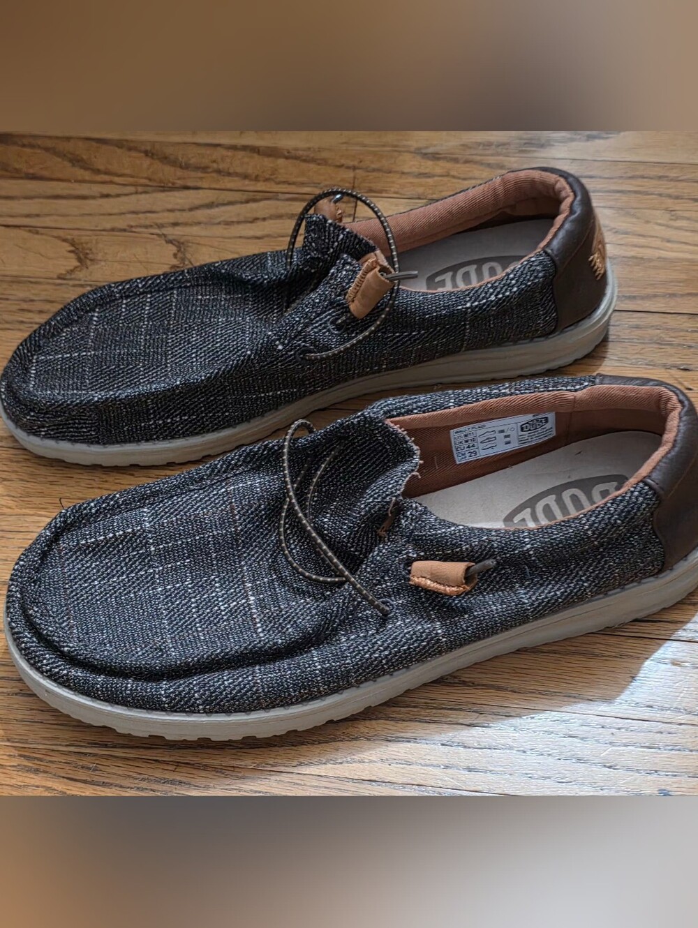 Hey Dude Size 11 Men's Casual Slip-On Canvas Shoes in Charcoal